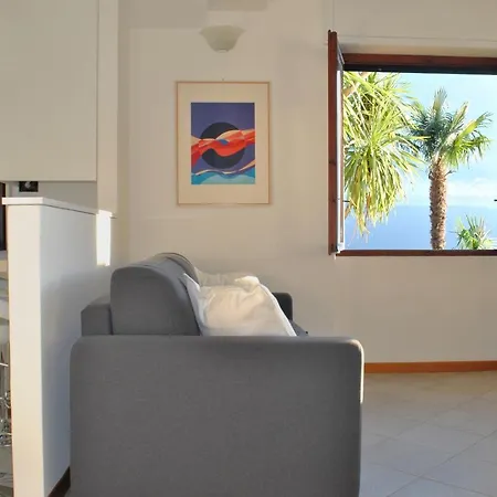 The Palm With Garden Apartment